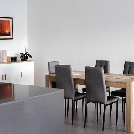 Seafront Two Bedroom Apartment San Ġiljan Kültér fotó