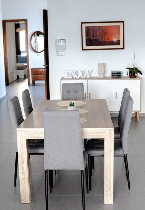 Seafront Two Bedroom Apartment San Ġiljan Kültér fotó