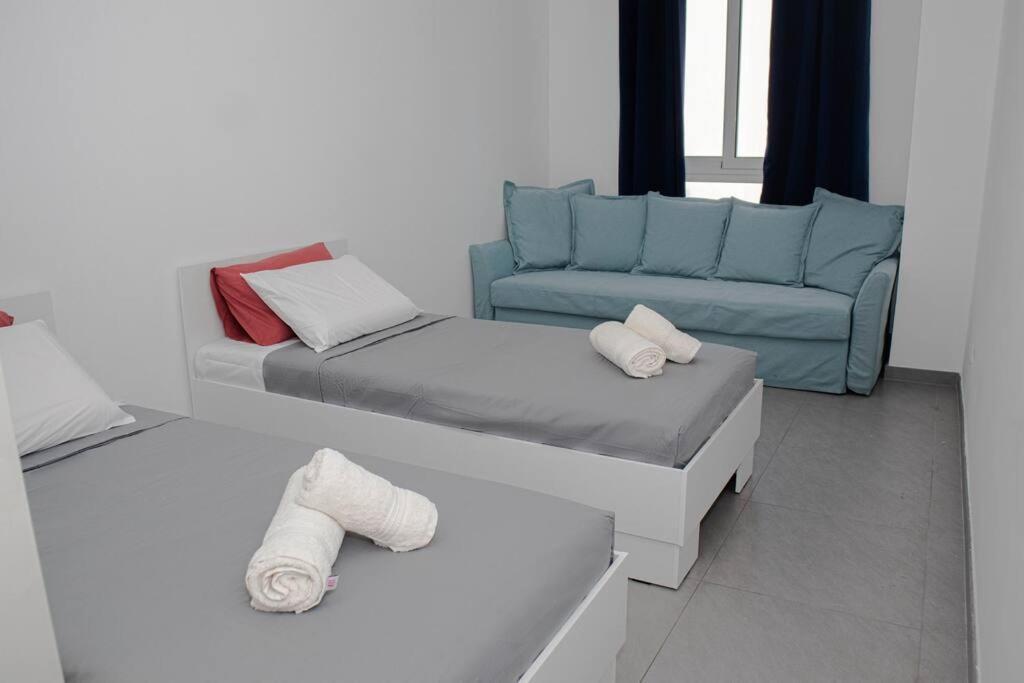 Seafront Two Bedroom Apartment San Ġiljan Kültér fotó