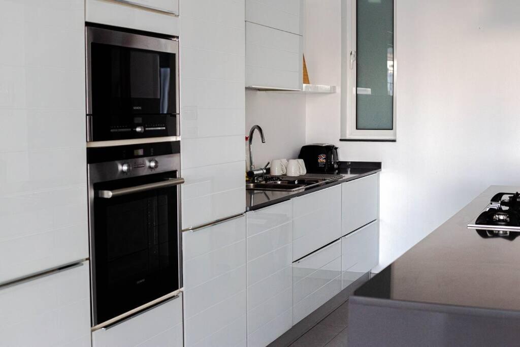 Seafront Two Bedroom Apartment San Ġiljan Kültér fotó